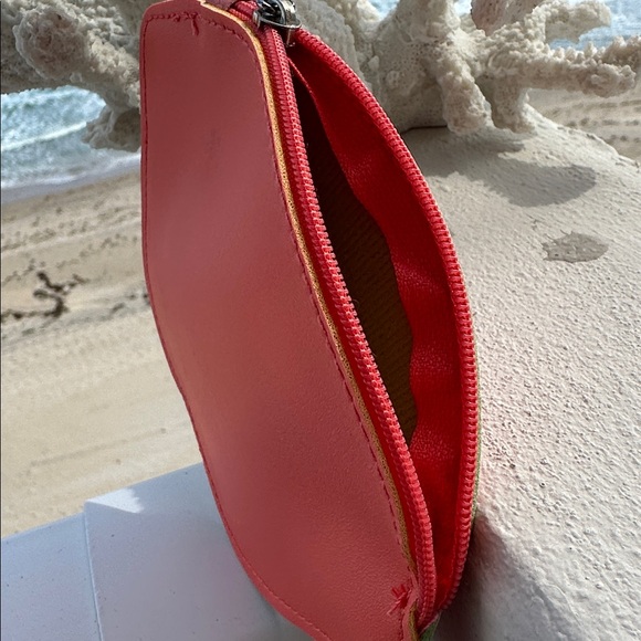 NWOT KEY CHAIN PURSE CHARM Red Voluptuous 
Lips - Picture 5 of 5